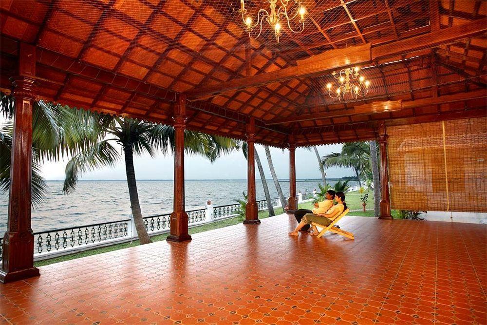 Cocobay Resort คุมาราคม ภายนอก รูปภาพ