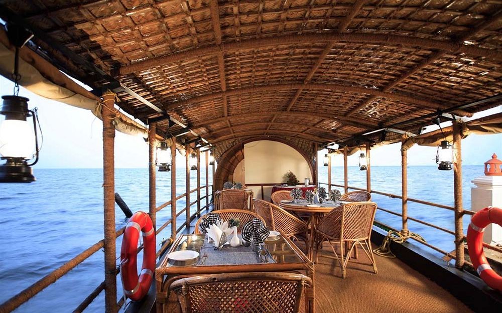 Cocobay Resort คุมาราคม ร้านอาหาร รูปภาพ