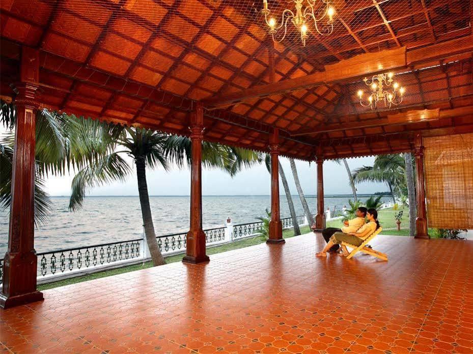 Cocobay Resort คุมาราคม ภายนอก รูปภาพ